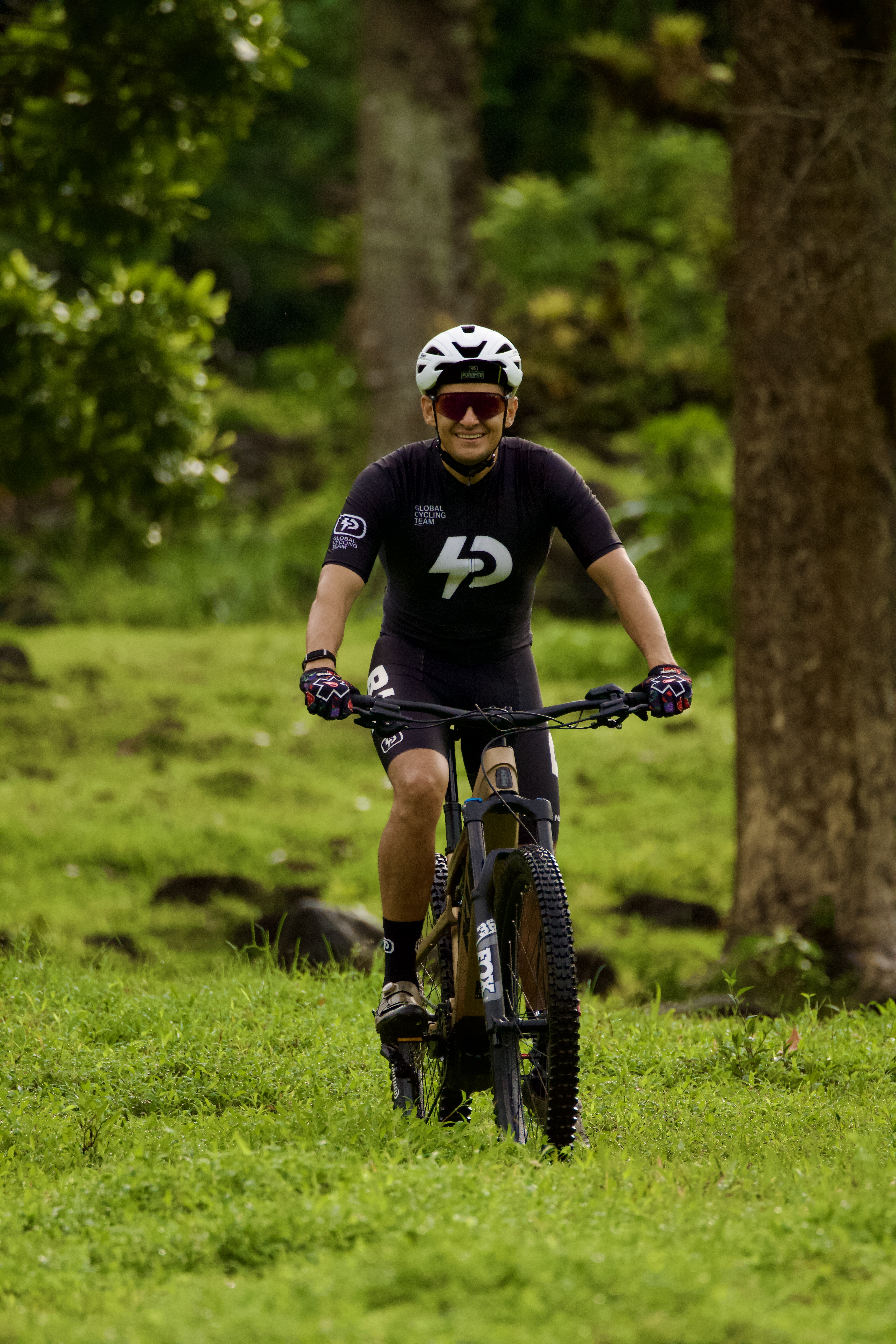 Tony Alvarado ciclismo de montaña — propósito y transformación